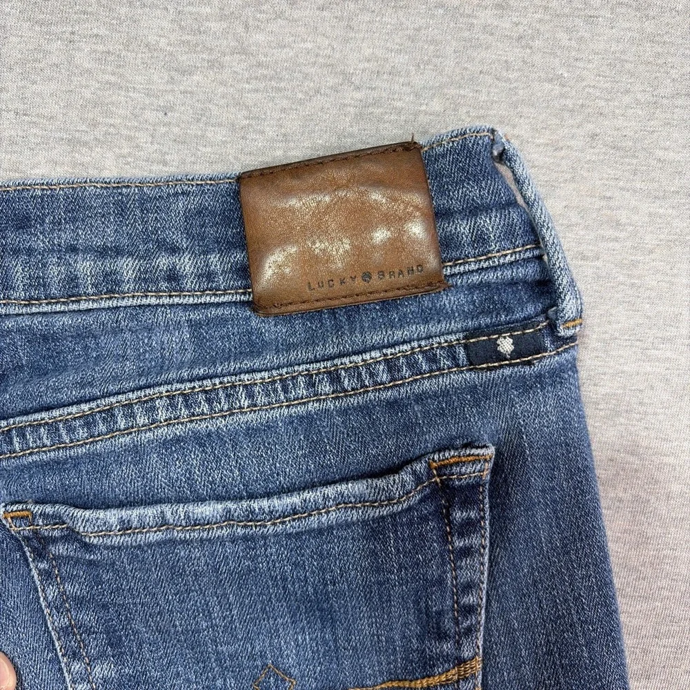 Lucky Brand Jeans Sweet'n Straight Women's Blue Denim - Fits 31x31 -missing Tags